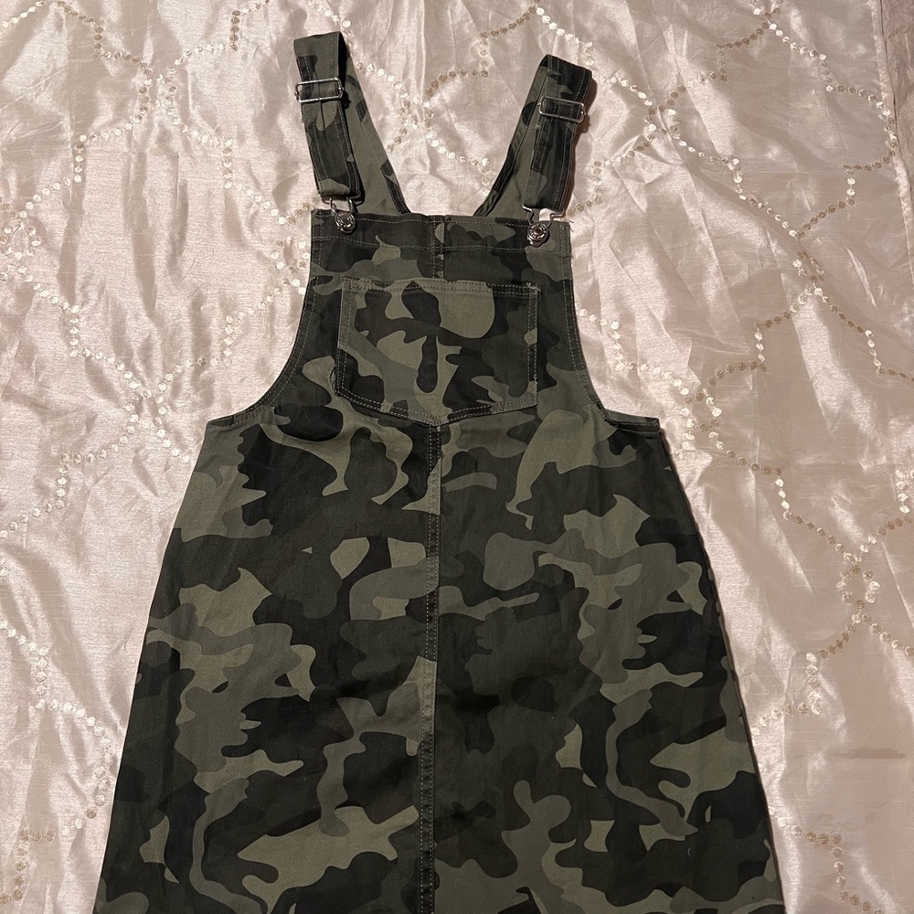 Wild Fable Camo Overall Mini Dress NWOT Condition